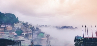 Gangtok, the Capital city of the Sikkim can also give you a Spectacular view of Mt. Kanchenjunga, at a Distant Skyline
